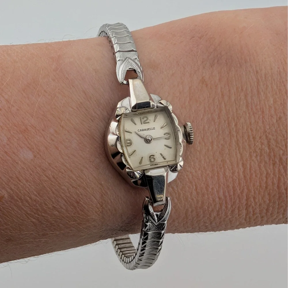 1963 Caravelle by Bulova M3 Ladies Vintage Manual Wind Watch Expansion Band Runs